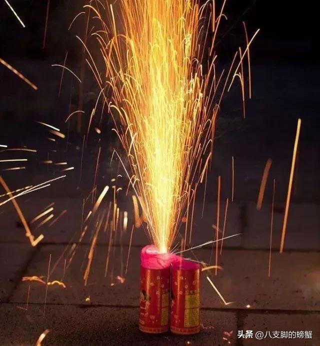 FB体育 FB体育平台春节燃放烟花爆竹为什么这么难！(图1)